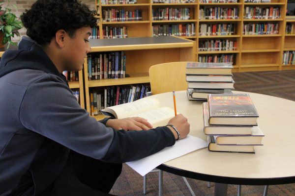 Prepping for an exam Ahmed Itani '26 focuses on his studies in the library. 