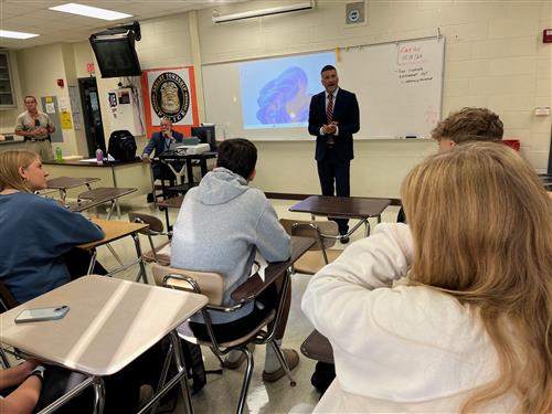 Macomb County Assistant Prosecutor Steve Fox speaks to UCS law enforcement students.