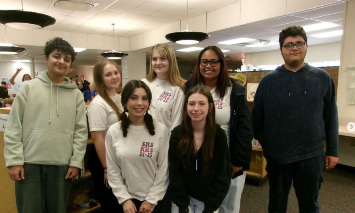 NHS students visited NEHS (National Elementary Honor Society) students at Burr Elementary. NHS students were able to talk to the elementary students about volunteering in high school and the importance of service, scholarship, leadership, and character.
